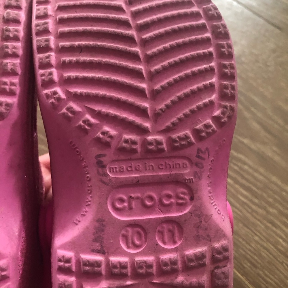 Hello Kitty Crocs